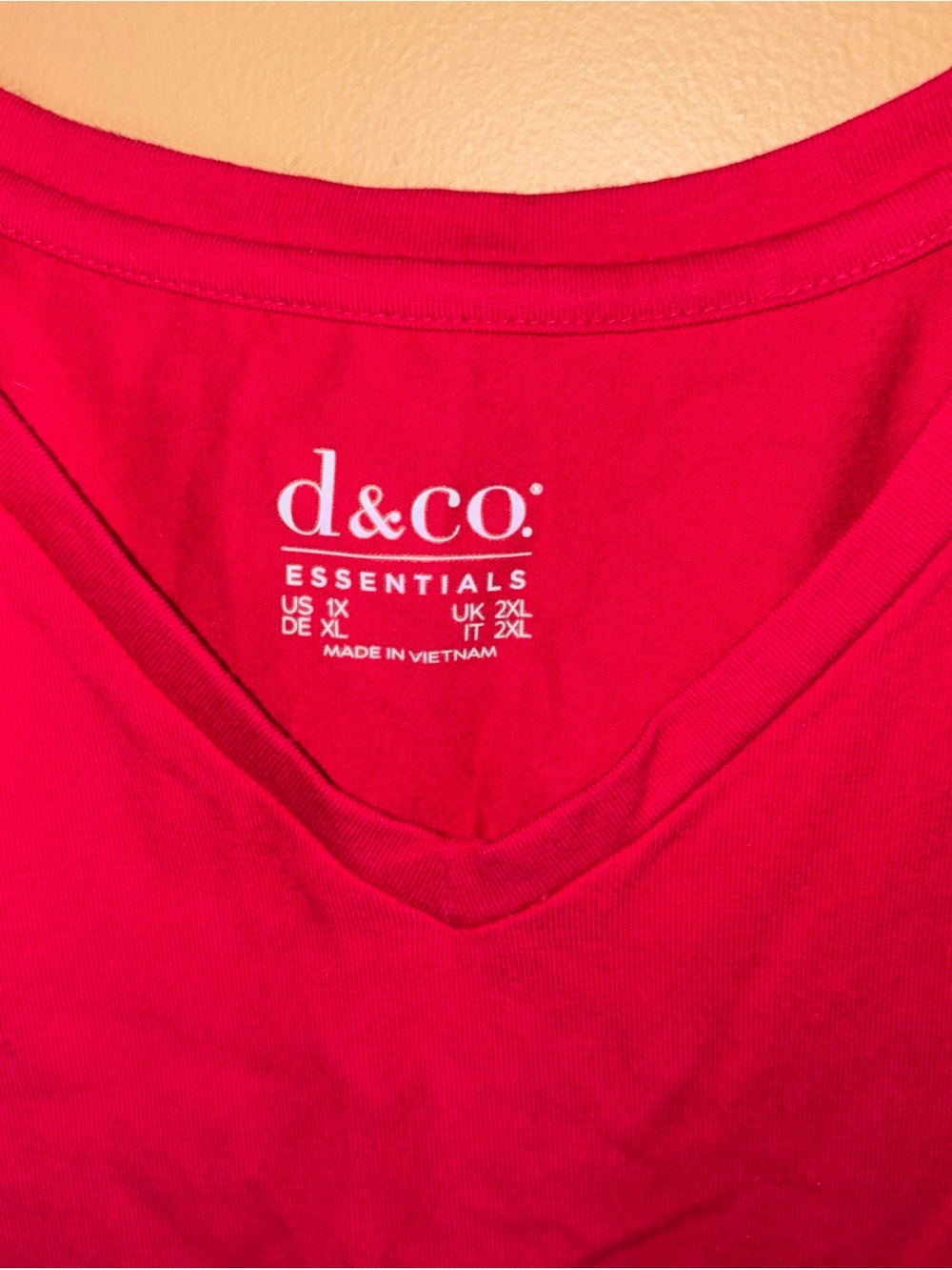 HV796 Dark Red - 3/4 Sleeve - V-Neck Shirt / Top - Size 1X Denim & CO - Picture 4 of 5